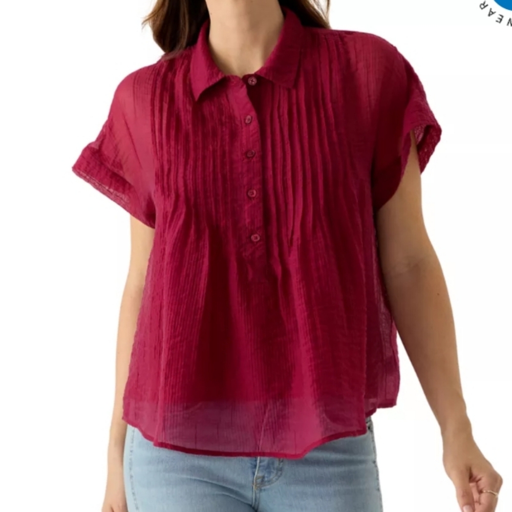 Wonderly Berry Pintuck Short Sleeve Button-Down Top
